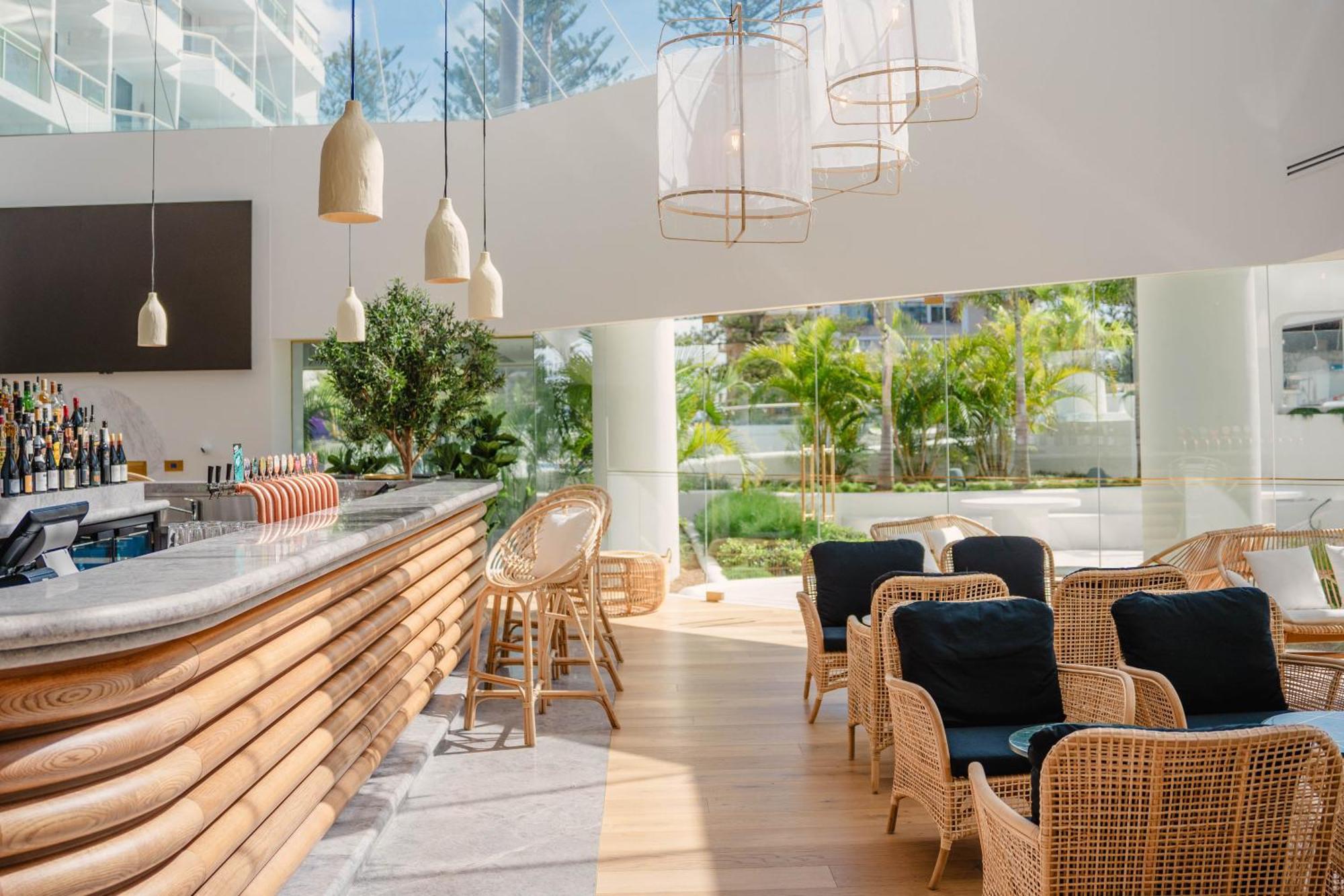Novotel Sydney Brighton Beach Exteriör bild